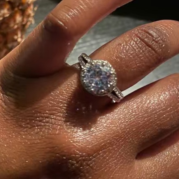 Ring - Picture 6 of 6